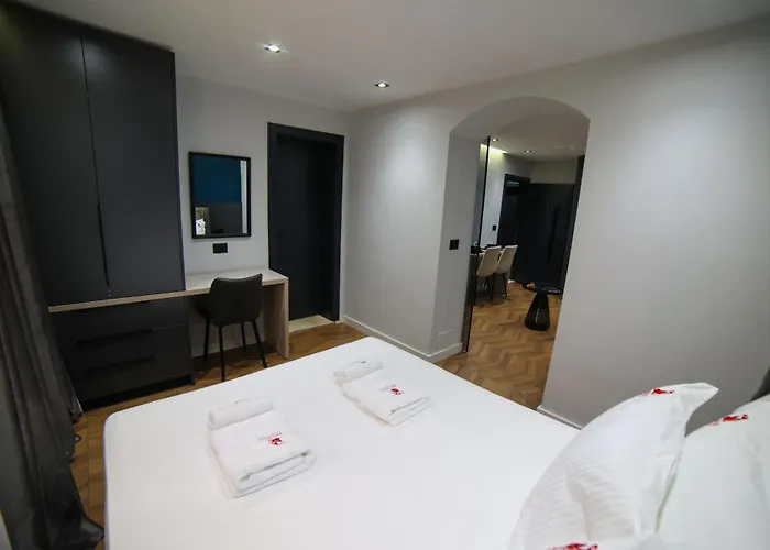 Matisse No20 - One Bedroom With Parking Apartamento Tirana